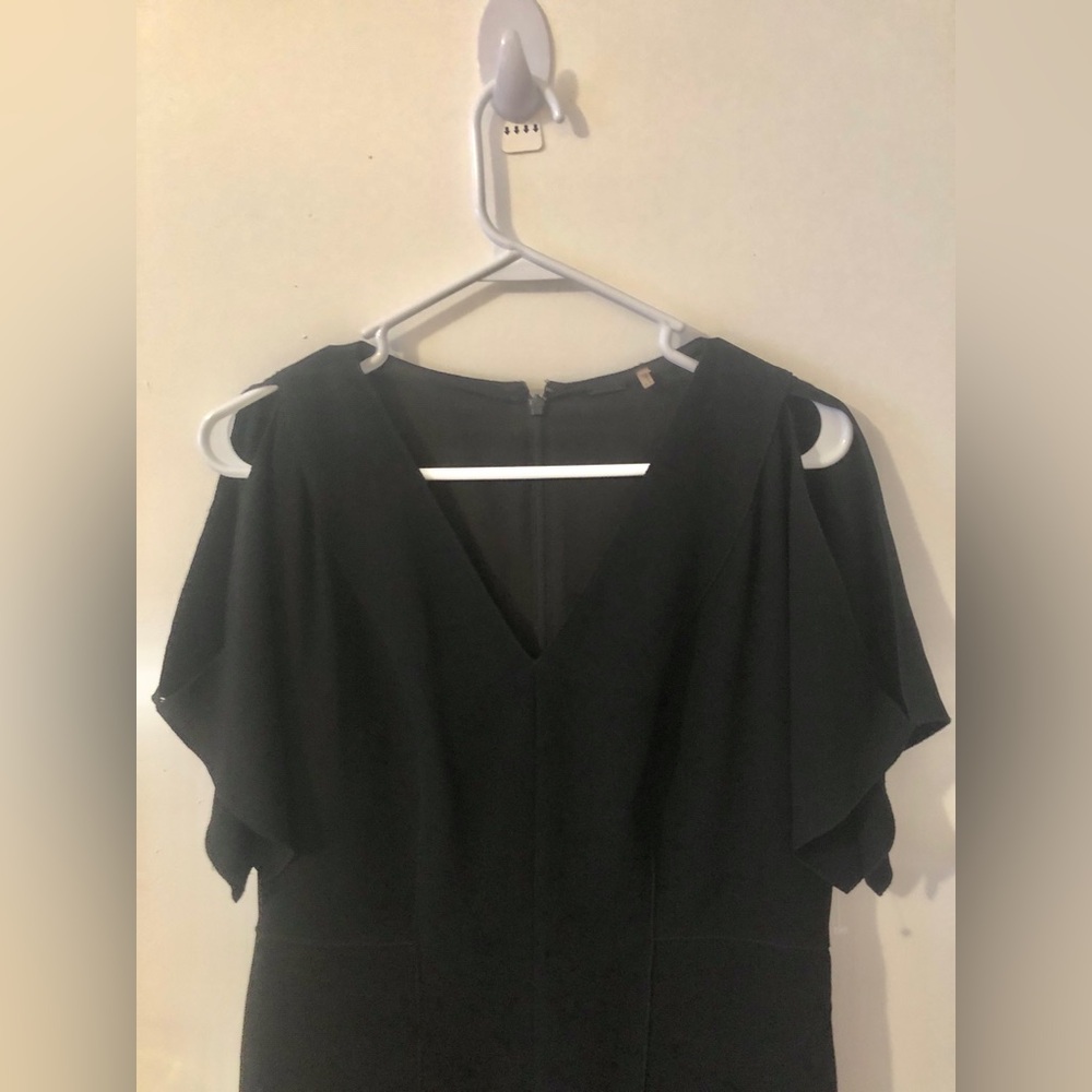 Elie Tahari Lourdes Black Cocktail Dress with slit short sleeves V neck size 8 - Picture 5 of 12